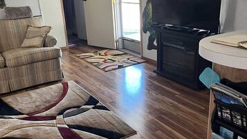 スマートテレビ、DVD プレーヤー