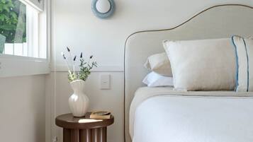 1 bedroom, iron/ironing board, Internet, bed sheets