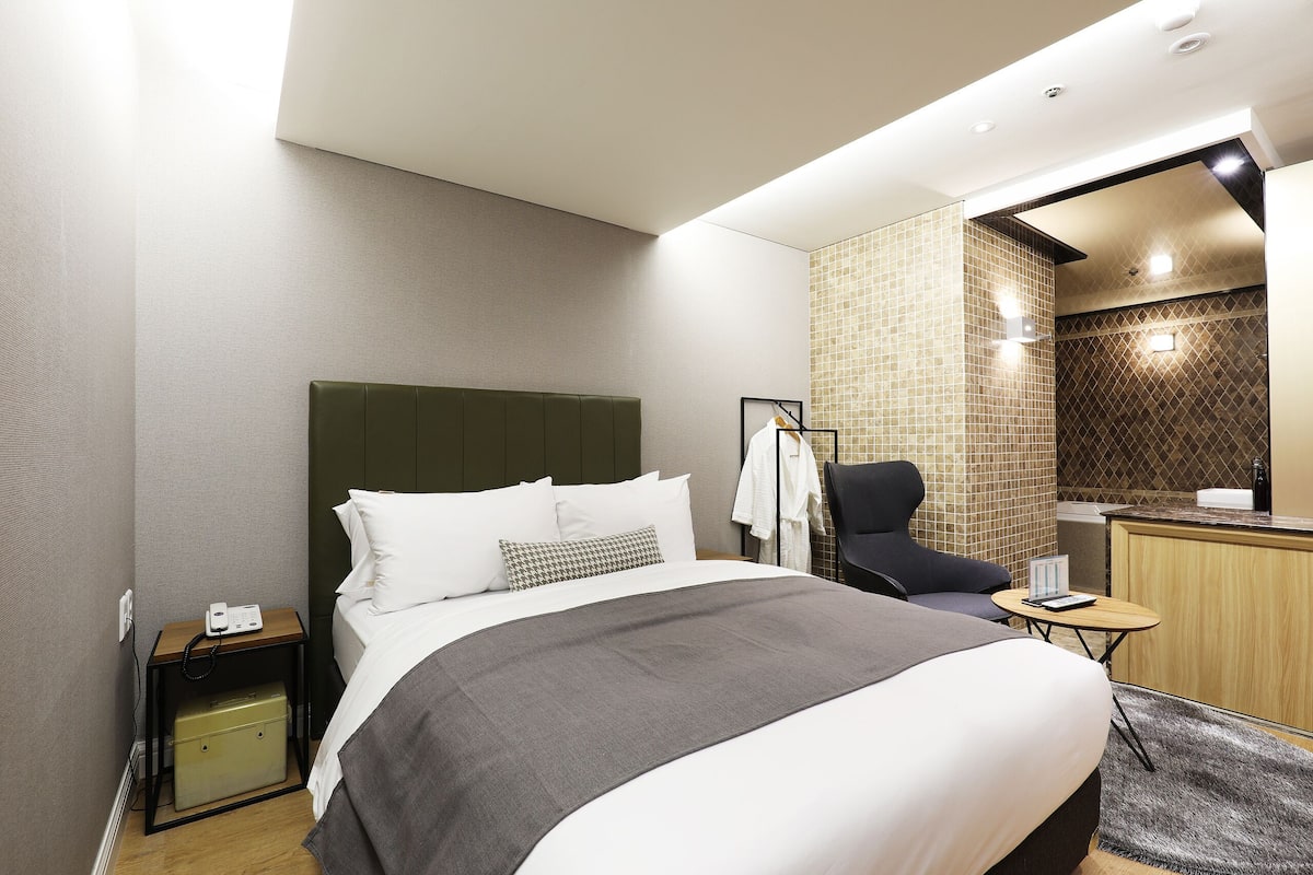 Standard Room | Free WiFi