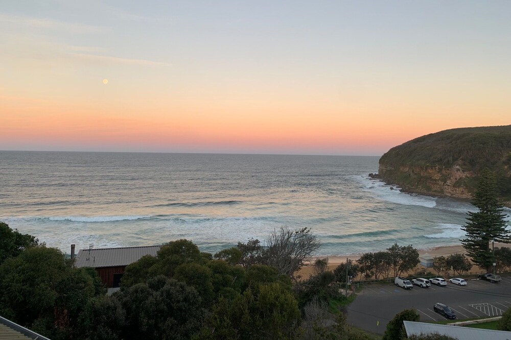 Margie's Place. Very Short Stroll to Beautiful Macmasters Beach