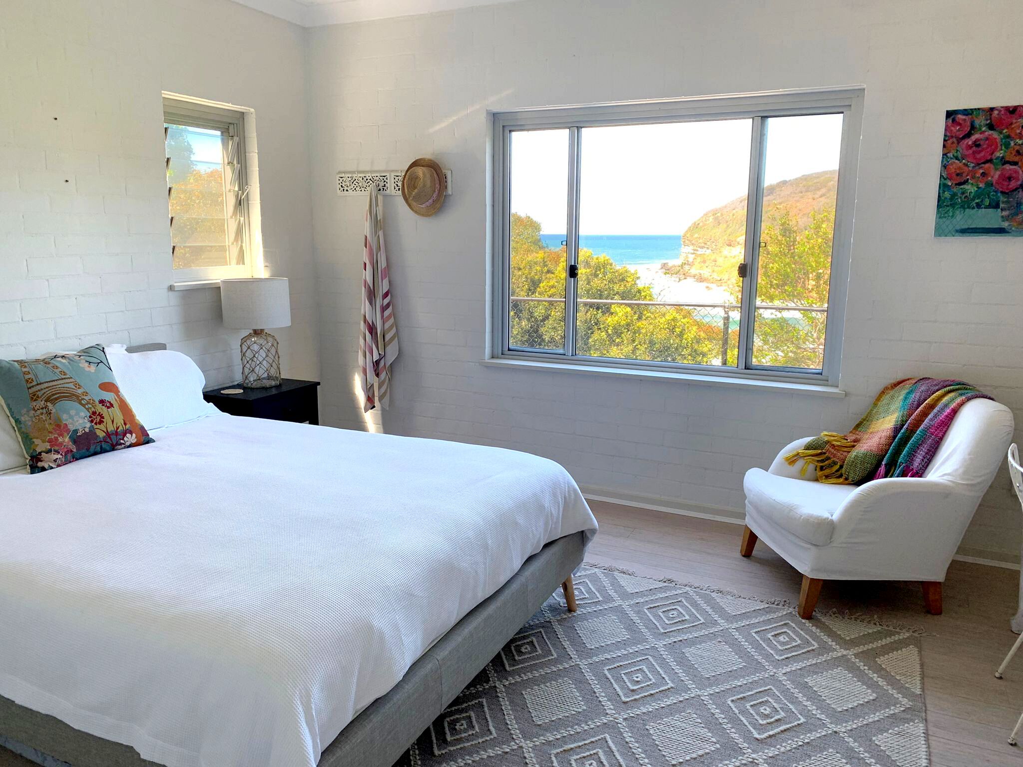  Margie's Place. Very Short Stroll to Beautiful Macmasters Beach