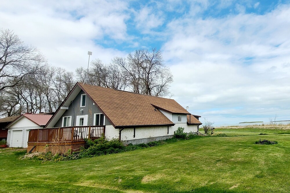 Paraiso Lakeview House