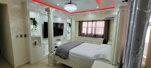 3 bedrooms, iron/ironing board, WiFi