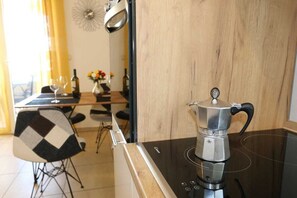Fridge, coffee/tea maker, cookware/dishes/utensils, dining tables - Apartment Rinkovec (35525-A2) (Klimno - island Krk)