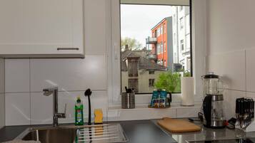 Kühlschrank, Mikrowelle, Ofen