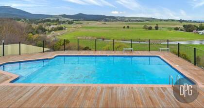 Lodge by the River - Studio 5
