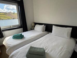 4 soverom, strykejern/-brett, reiseseng for barn og wi-fi (inkludert)