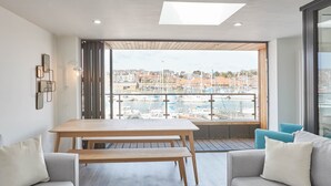 Unclassified image, 3 of 30, button - Coastal Townhouse (Whitby)