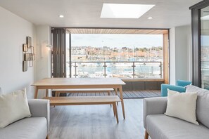 House | Dining room - Coastal Townhouse (Whitby)
