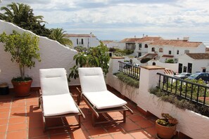 Terrace/patio - El Capistrano Village. Spacious home, large terrace. (Nerja)