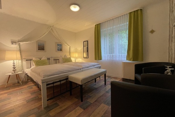 Individually decorated, individually furnished, bed sheets