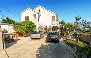 Exterior - Stunning apartment in Privlaka with WiFi (Privlaka)