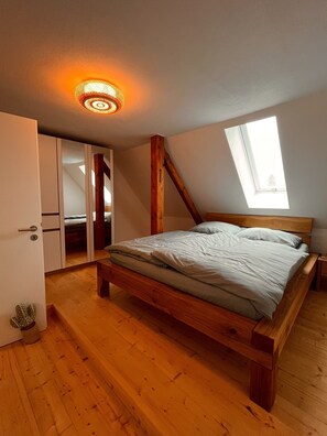 2 sovrum, resesäng, gratis wi-fi och sängkläder