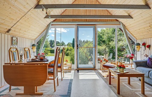 2 bedroom gorgeous home in Glesborg