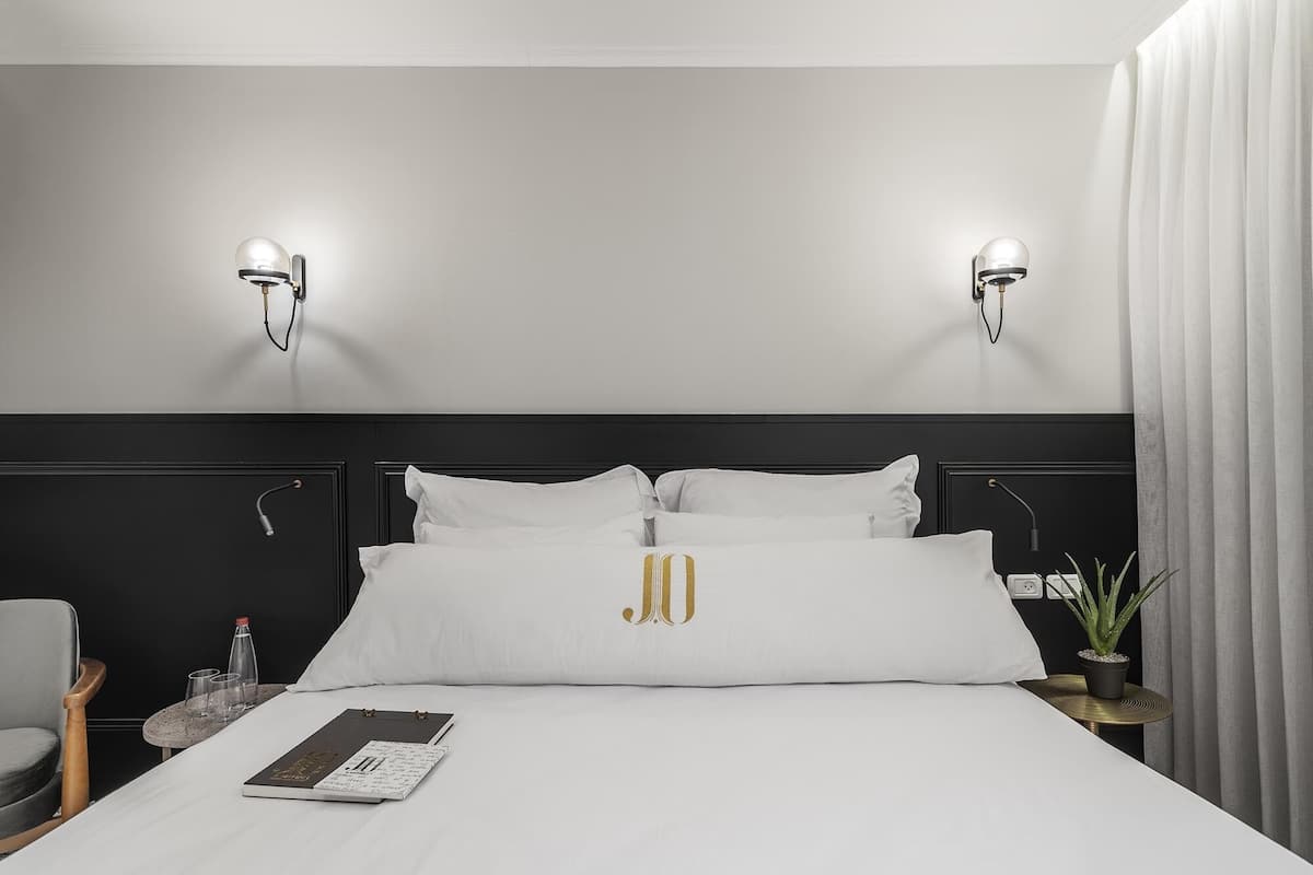 Sábanas de algodón egipcio, ropa de cama de alta calidad y minibar