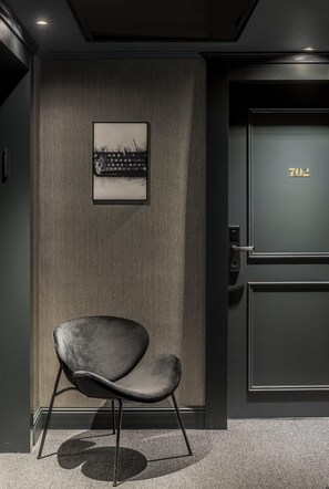 Habitación Deluxe | Sábanas de algodón egipcio, ropa de cama de alta calidad, minibar