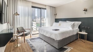 Deluxe Room, Balcony | Cadar kapas Mesir, peralatan tempat tidur premium, bar mini 