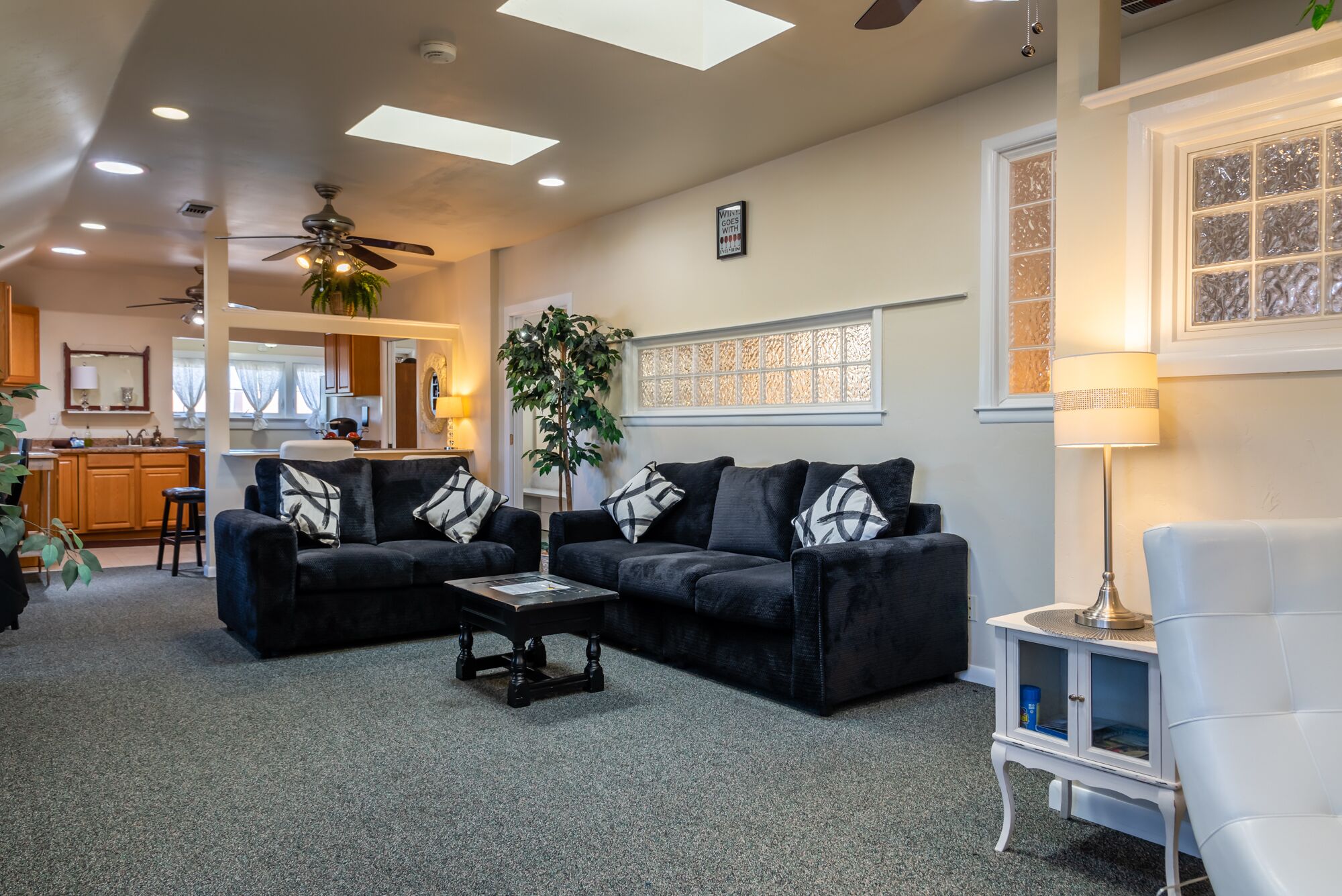 The Penthouse-Your Downtown Paso Robles Destination!