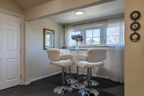 Interior - The Penthouse-Your Downtown Paso Robles Destination! (Paso Robles)