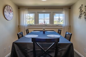 Dining - The Penthouse-Your Downtown Paso Robles Destination! (Paso Robles)