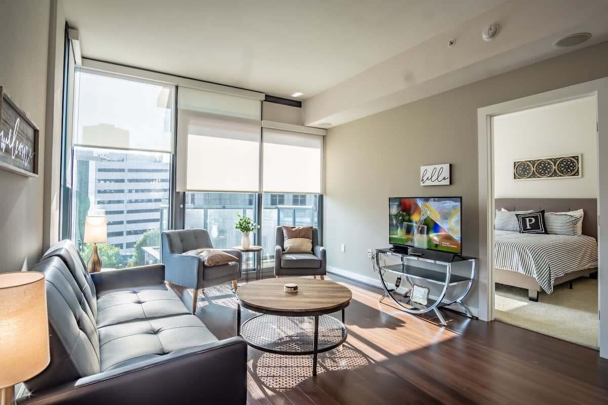 2 Bedroom Modern Apartment near Buckhead Station