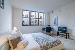 2 chambres, fer et planche à repasser, Wi-Fi gratuit, draps fournis