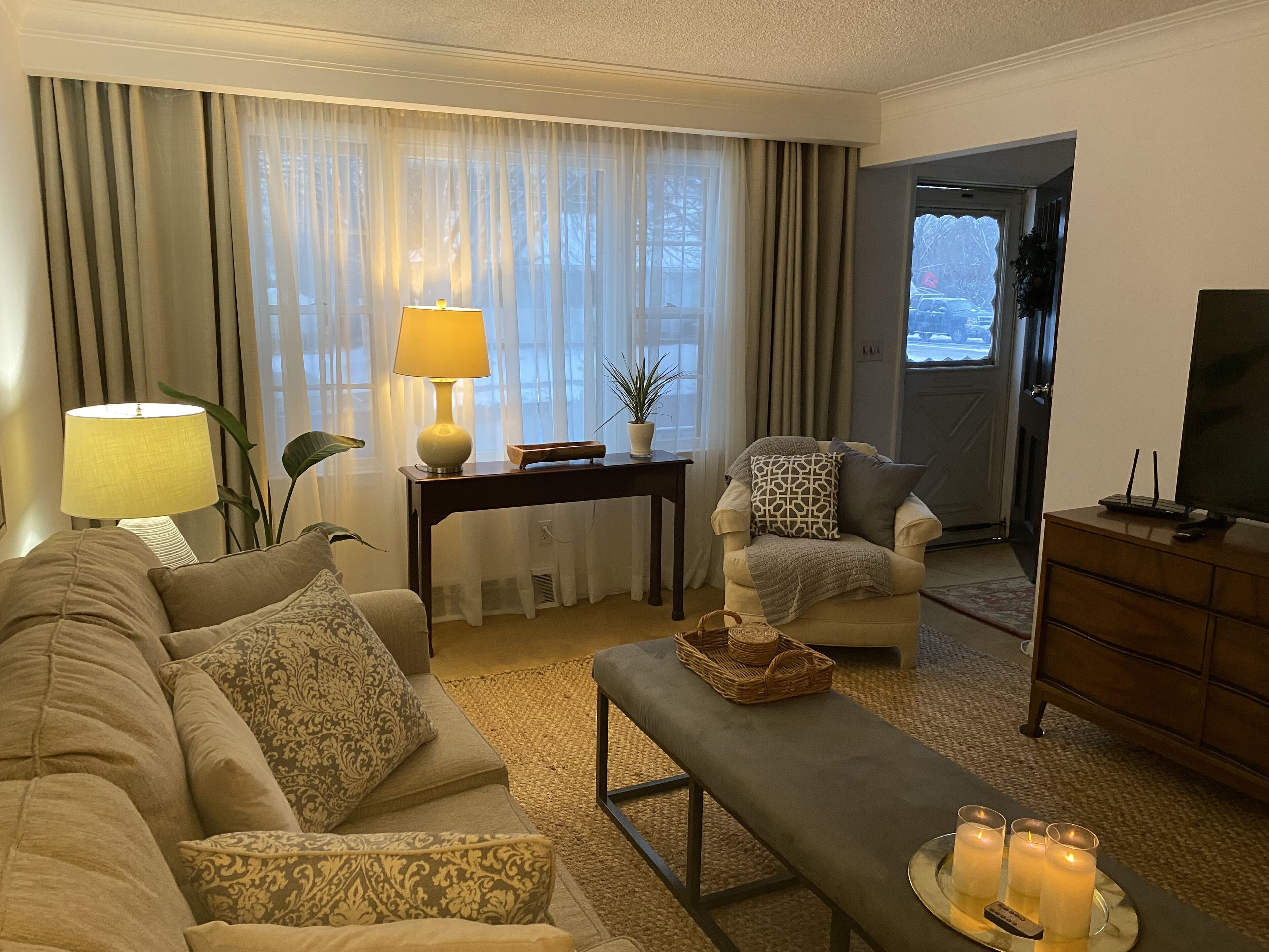 Sleeps 6 - Midcentury Gem 10 min -Key Bank Ctr. , 20 min - Falls