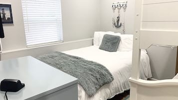 3 bedrooms, iron/ironing board, travel cot, free WiFi