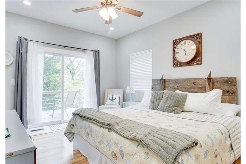 Lakefront | Kayaks | FirePit | Deck | Gazebo | W&D