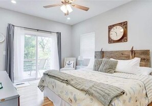 3 bedrooms, iron/ironing board, travel cot, free WiFi