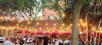 3F Vintage Graystone in Little Italy near loop UIC United Ct & McCormick Place 