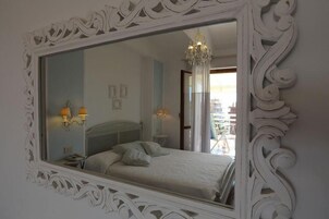 Caja de seguridad en la habitación, escritorio y wifi gratis 