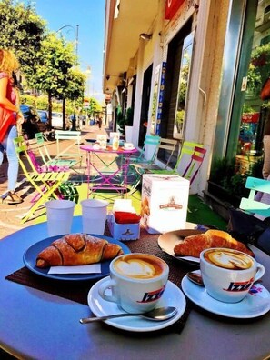 Breakfast meal - B&B Flamingo (Pompei)