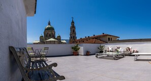 Panoramic Double Room, Terrace | Desk, laptop workspace, blackout curtains, soundproofing - B&B Flamingo (Pompei)