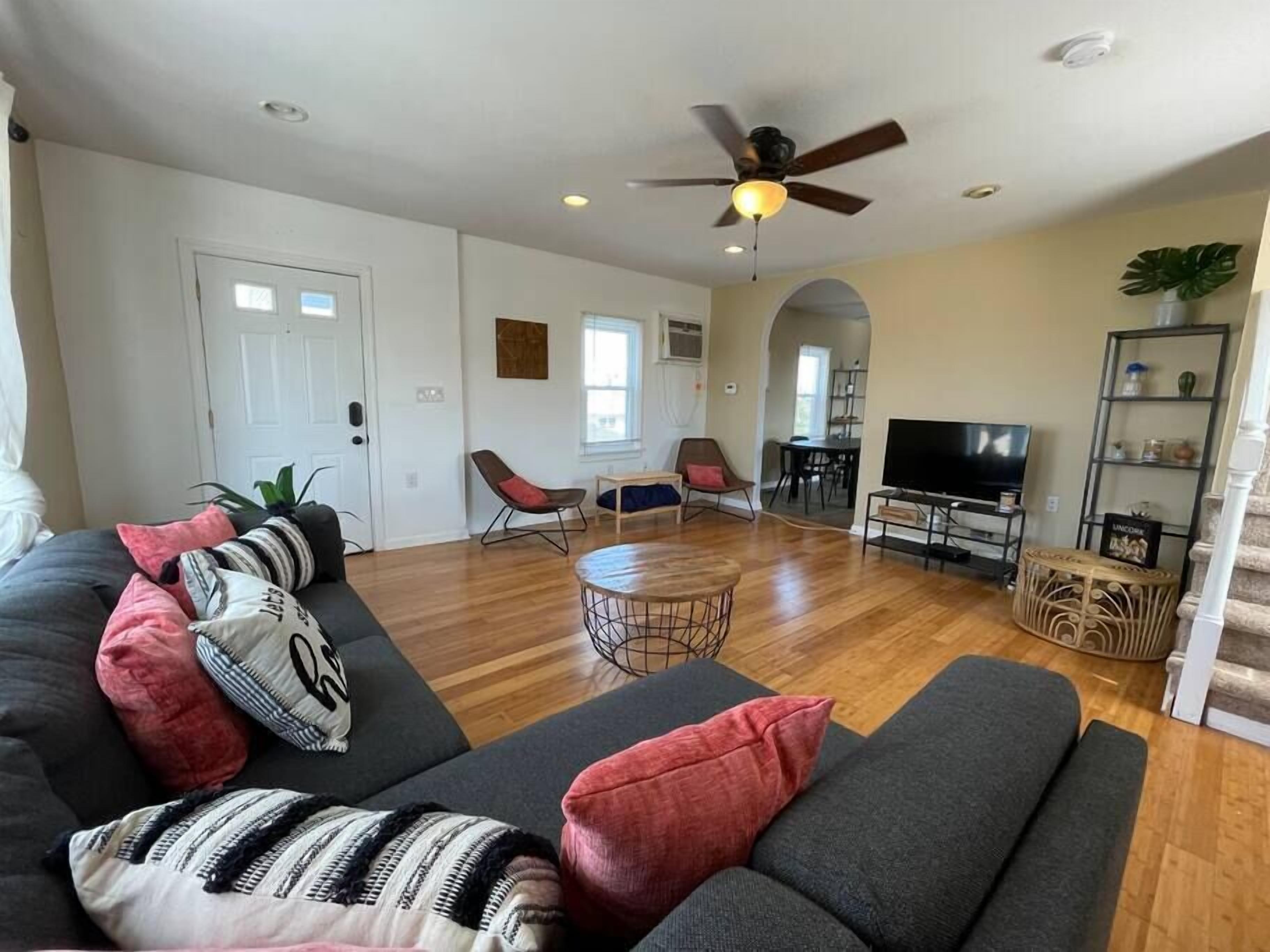 The Vacation Villa - 3BR, 2BA & Game Room!