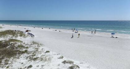 Beachside Corner-Unit W/Partial Gulfview - Pool & Private Wraparound Balcony