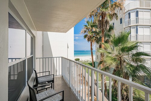 Beachside Corner-Unit W/Partial Gulfview - Pool & Private Wraparound Balcony