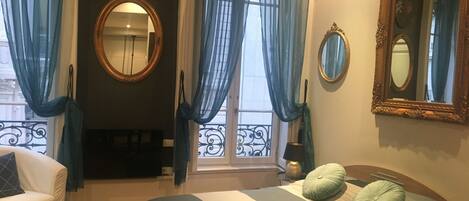 1 chambre, fer et planche Ă repasser, Wi-Fi, draps fournis