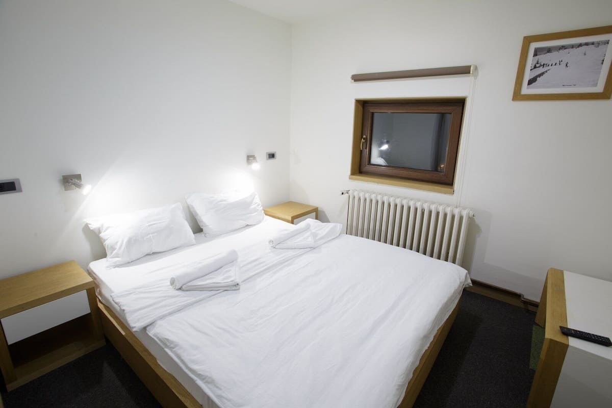 1 bedroom, Egyptian cotton sheets, premium bedding, minibar