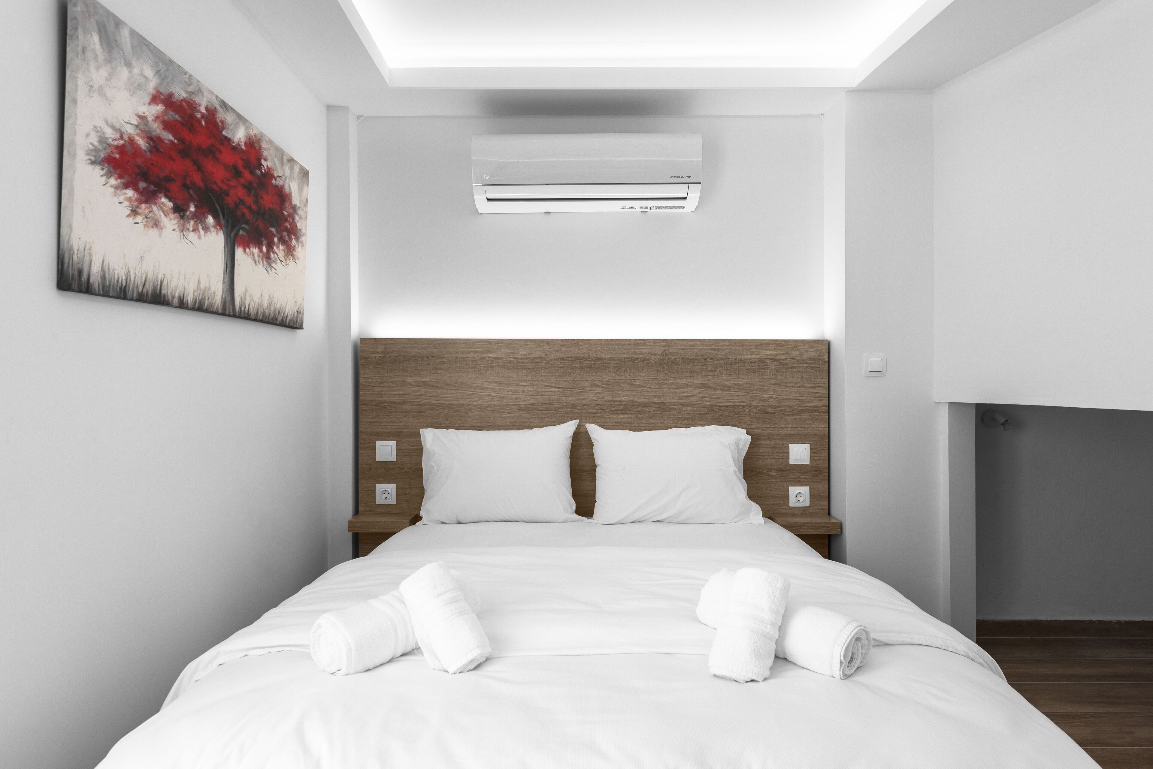 Design Apartment | 1 bedroom, desk, soundproofing, iron/ironing board