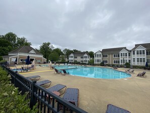 Indoor pool, outdoor pool - Townes at Kingscreek perfect for Busch Garden, Water Country USA Williamsburg VA (Williamsburg)