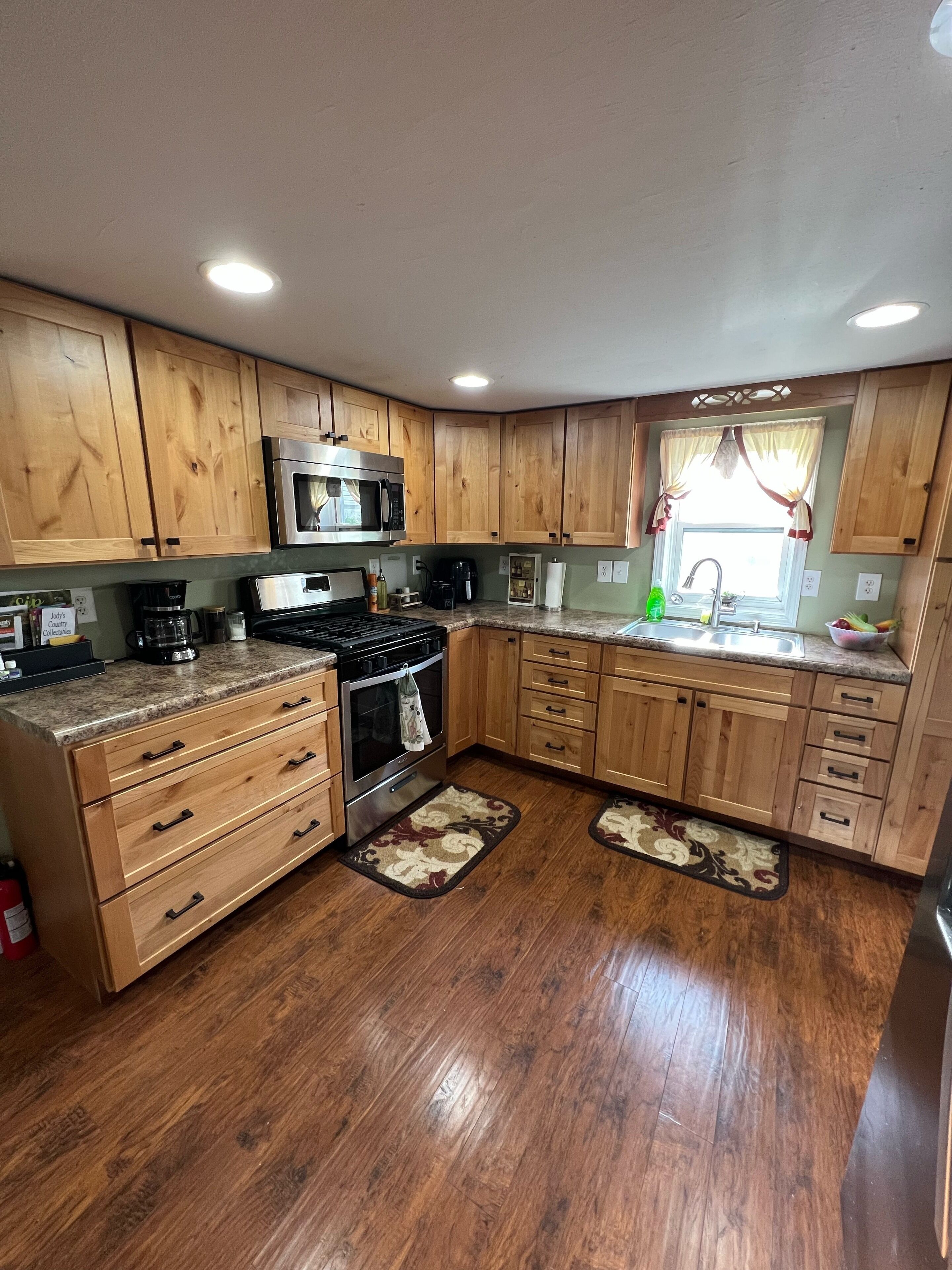 Kittle Pine Front Rental Cottage at Dock 2 of Burr Oak Lake