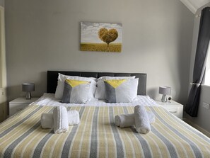 3 bedrooms, iron/ironing board, free WiFi, bed sheets