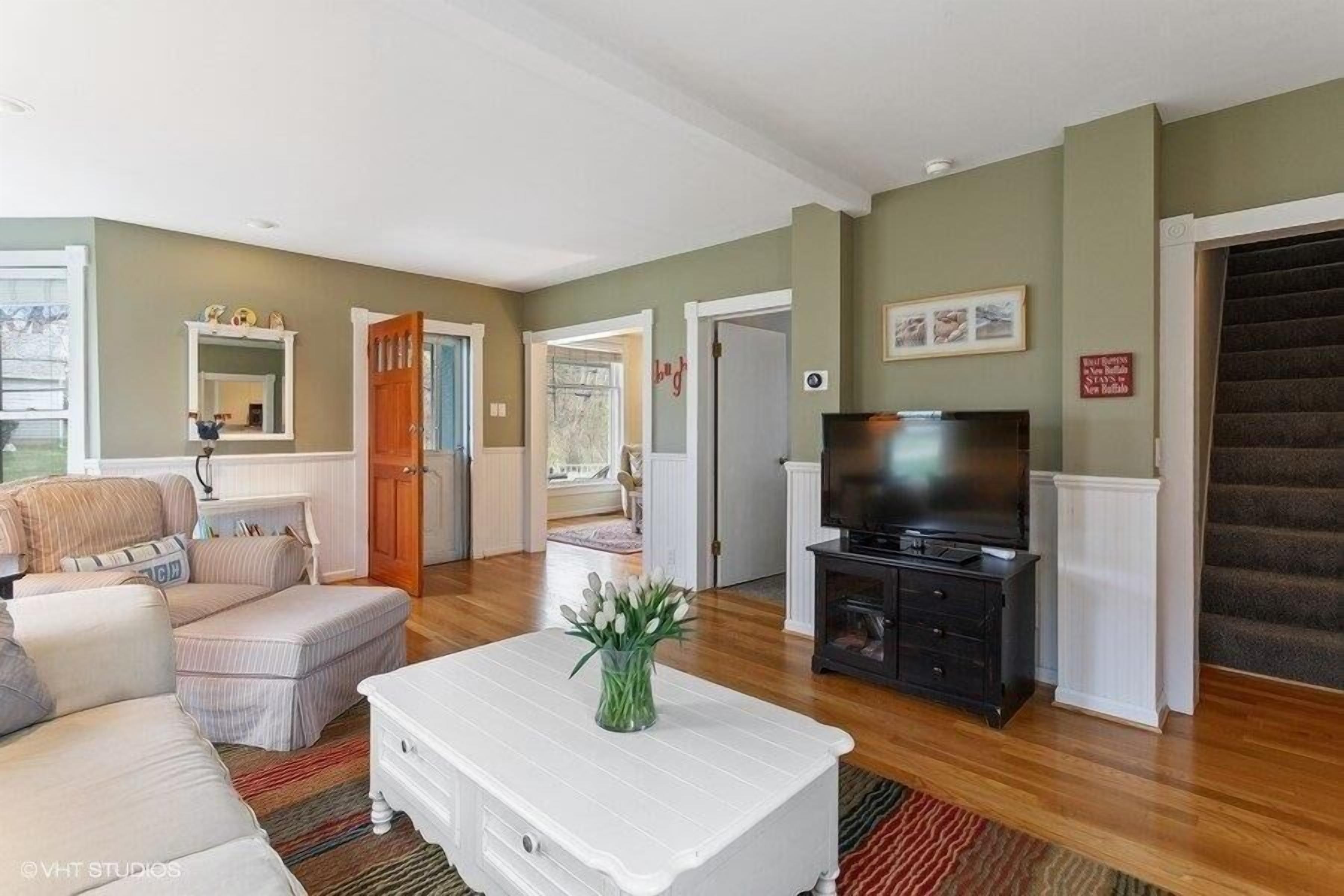 2024 Open! New Buffalo Home With Private Pool and Hot Tub!