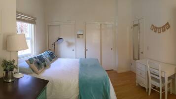 2 bedrooms, desk, iron/ironing board, free WiFi