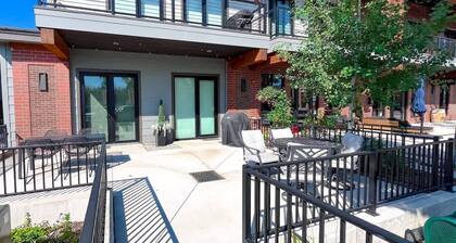 Luxury Condo, Downtown Whitefish, Indoor Parking!