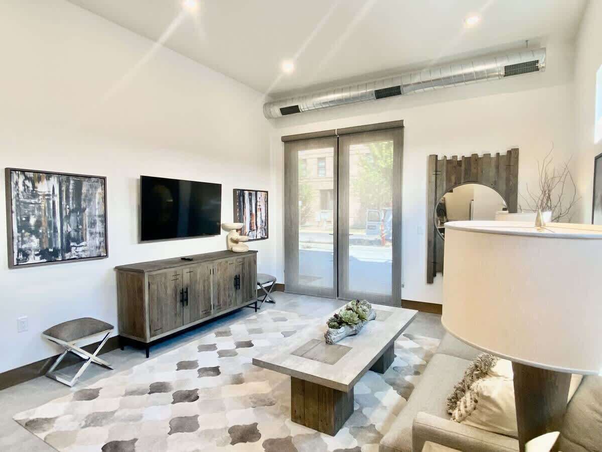 TV, offices