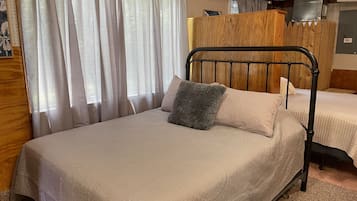 6 多间卧室、熨斗/熨衣板、免费 WiFi、床单