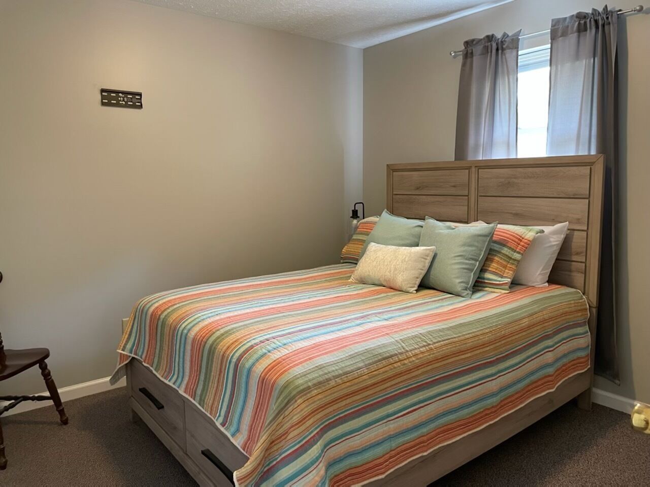 6 habitaciones, tabla de planchar con plancha y wifi gratis 