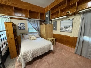 6 chambres, fer et planche à repasser, Wi-Fi gratuit, draps fournis